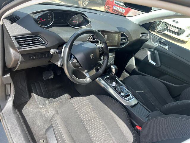 PEUGEOT 308 ALLURE 1.2 E-THP AUTO SPANISH LHD IN SPAIN 40000 MILES SUPERB 2017